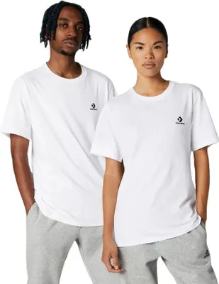 Produktbild von Converse Go-To Embroidered Star Chevron Standard-Fit T-Shirt 10023876-A01 Uni