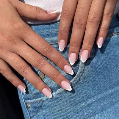 Produktbild von Künstliche Nägel zum Aufkleben, Nude Oval Kurz, Weiß French, Glossy Mandel, 24 Stück