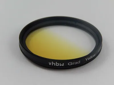 Immagine prodotto di Filtro graduato vhbw Universal, compatibile con obiettivi fotografici con filettatura da 37 mm - Filtro graduato, giallo