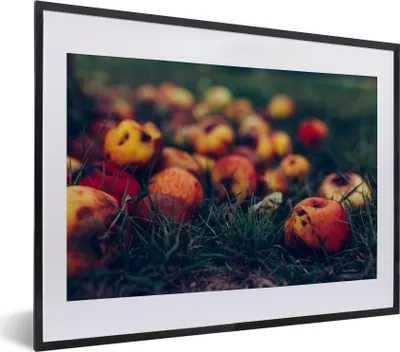 Produktbild von MuchoWow® Gerahmtes Poster Landdekoration - Herbst - Apfel - Obst 40x30 cm - Poster mit Schwarzem Bilderrahmen Wandposter Rahmen Foto Bilder - Bilderrahmen - Poster im Rahmen