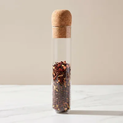 Immagine prodotto di Colino per tè Krumble - Filtro per tè - Colino per tè - Per tè sfuso - Uovo di tè - Uovo di tè - Filtro per spezie - Vetro - Sughero - 2,5 x 2,5 x 15,5 cm, Immagine generata dall'IA
