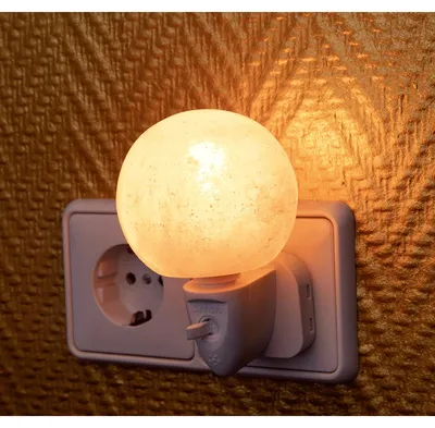 Obrázok produktu pre Nočná lampa "Kugľa" z kryštálov soli.