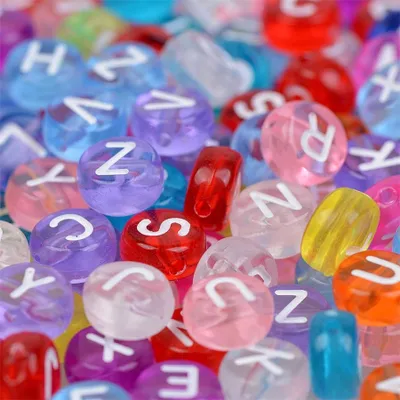 Image de Perles de lettres, 250 pièces, 4x7 mm, multicolore transparent avec blanc, rond, mélange de lettres