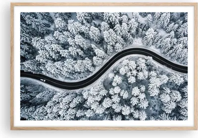 Produktbild von Gerahmtes Poster - Rahmen in heller Eiche - Wald Winter Straße - 91,5x61 cm - Wand Bild - Wanddeko - Wandbilder - Kunstposter - Wandposter - Bilderrahmen - Bilder - Kunstdruck - P2NAA91x61-5010