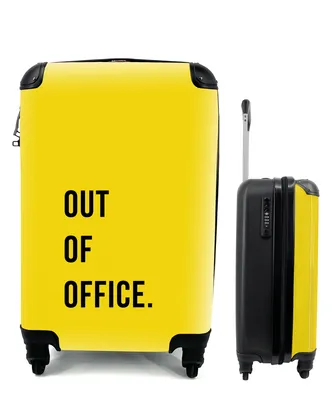 Produktbild von MuchoWow® Koffer Handgepäck Trolley Rollkoffer Kleine Reisekoffer mit 4 Rollen - Zitate - Außer Haus - Gelb - Cabin Size < 55x40x23 cm & 55x40x20 cm - Fotokoffer - Kabinenkoffer - Boardgepäck - Reise-Box - Reisekoffer - Reisegepäck - Koffer mit Bild - Trolley für Kinder