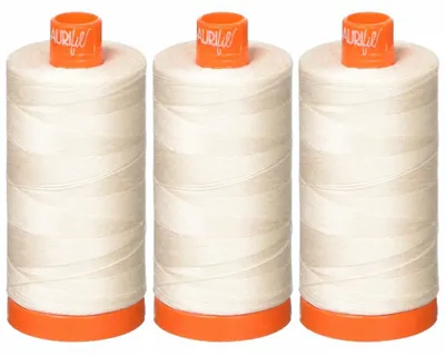 Quiltgarn 50wt Oyster, 100% Baumwolle, 1 Spule
