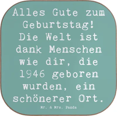 Produktbild von Mr. & Mrs. Panda Tassenuntersetzer Spruch 1946 Geburtstag - Meeresbrise - Geschenk, Coaster, Glückwunsch, Geburtstagsgeschenk, Geburtsjahr, Dankbarkeit, Geschenke für