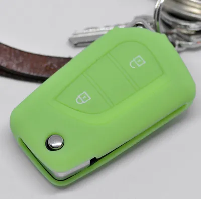 Produktbild von Auto Schlüssel Hülle Silikon Schutz Cover Fluoreszierend Grün kompatibel mit Toyota Aygo Citroen C1 Peugeot 108 2 Tasten Klappschlüssel