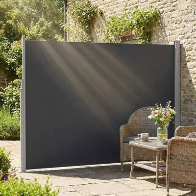 Produktbild von Seitenmarkise ausziehbar, Sichtschutz Terrasse, Balkonmarkise wasserabweisend UV50+, Dunkelgrau | 420 x 185 cm | 280 g/m² PolyurethanGewebe | Alu-Kassette