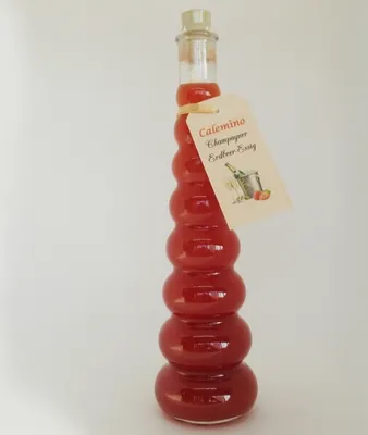 Produktbild von Champagner-Erdbeer-Essig mit 16,7% frischen Erdbeeren 350ml
