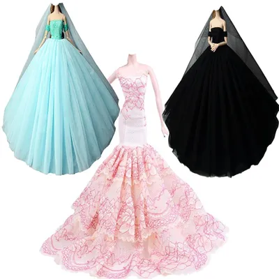 Immagine prodotto di Set di 3 abiti da sposa per bambole da 29 cm