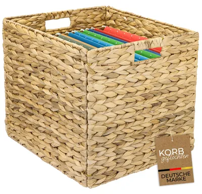 Produktbild von Aufbewahrungskorb passend für Kallax, DIN A4 Hängeregister, geflochten 33x38x32 cm, KI-generiertes Bild