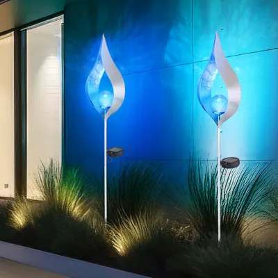 Produktbild von LED Solar-Steckleuchte, silber-blau, Flammen-Optik, H 90 cm