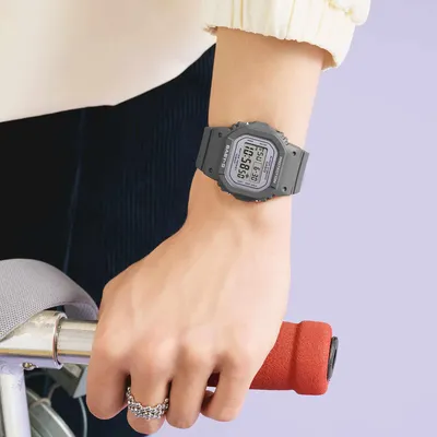 Produktbild von Casio Baby-G Damen Armbanduhr BGD-565SC-1ER Resin, Grau