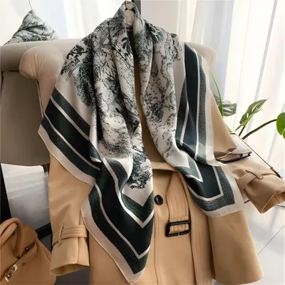 Zdjęcie produktu dla Elegancka Chusta UL-38928 Zielona/Biała - Styl KP38928
