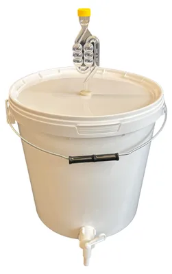 Produktbild von SILPLAST Kompletter Gärbehälter Set 20L Gäreimer mit Gärröhrchen, Dichtgummi und Ablaufhahn Weiß