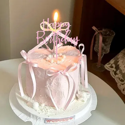 Produktbild von 6 Stück Dekoration mit Satinschleifen und 'Happy Birthday'-Schild Coquette-Themafeier Rosa Vintage Topping für Herzformige Torte Vintage Torte