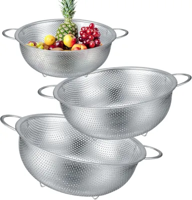 Imagen del producto de Colador de acero inoxidable - Juego de 3 unidades - Coladores de cocina con asa y base estable - Ø 22,5 / 19,5 / 16,5 cm - Ideales para pasta, arroz, frutas y verduras