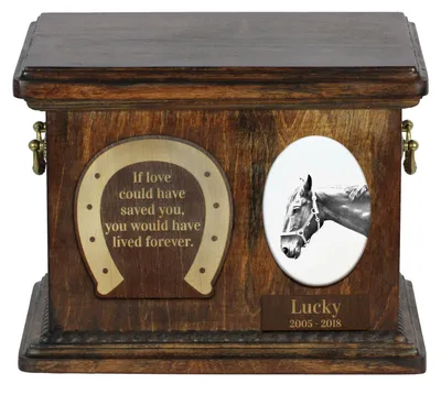 Produktbild von Hannoveraner - Eine Urne für die Asche eines Pferdes, eine Urne für ein Pferd mit Foto, personalisierte Tierasche-Box von Art-Dog.