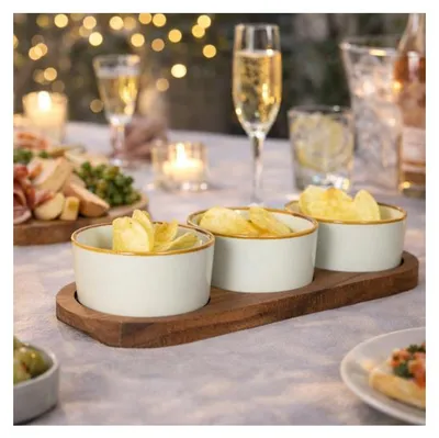 Produktbild von Aperitif-Set mit 3 Schälchen auf einem Holztablett (29 x 10 cm)