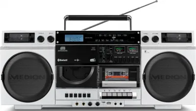 Produktbild von MEDION LIFE® P66538 Retro-Boombox, DAB+/PLL-UKW Radio, Bluetooth® 5.1 für das Abspielen von Smartphone & Co, CD-Player, Kassettendeck, X-Bass Funktion, 2 x 10 W RMS, Weiß, 20 W, 2-Wege, DAB+, FM, PLL, LCD, 10 m