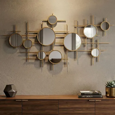 Produktbild von Geometrischer Wandspiegel aus goldfarbenem Metall, 117 x 4,5 x 61 cm