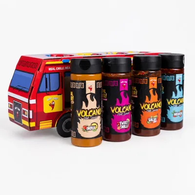 Productafbeelding van Hot Chip Volcano Brandweerwagen - Exotische set van 4 hete sauzen, AI-gegenereerde afbeelding