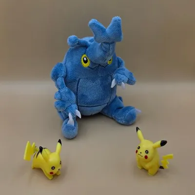 Produktbild von Pokemon Skaraborn Kuscheltier - 15 cm Plüschtier Heracross