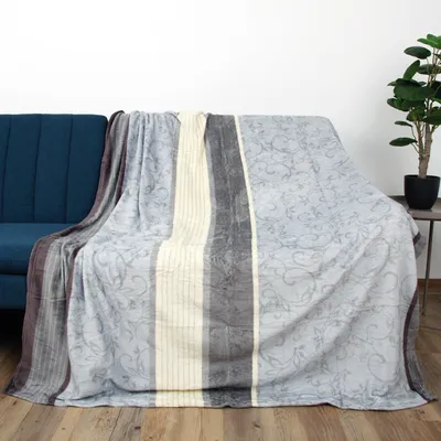 Produktbild von Kuscheldecke XXL (130x170cm) - Hellgrau Ranke - Flauschdecke Microfaser-Decke - Jacquard, große weiche Wohn-Decke zum kuscheln Flanelldecke