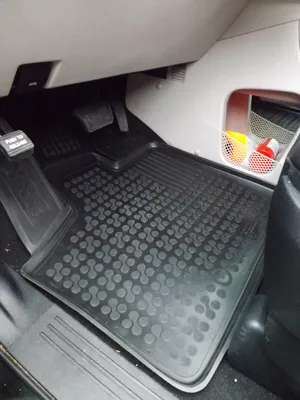 Zdjęcie produktu dla Gumowe dywaniki samochodowe Chrysler Voyager 2008-2016 (5 miejsc)