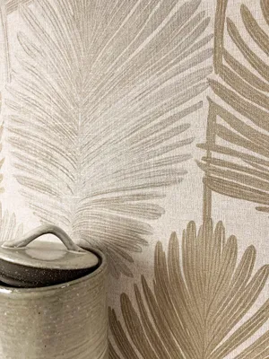 Produktbild von NEWROOM Tapete Vedran Beige Vliestapete - Modern Palmenblätter Pflanze  Germany