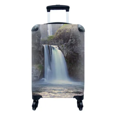 Produktbild von MuchoWow® Koffer Handgepäck Trolley Rollkoffer Kleine Reisekoffer mit 4 Rollen - Wasserfall - Wasser - Felsen - Cabin Size < 55x40x23 cm & 55x40x20 cm - Fotokoffer - Kabinenkoffer - Boardgepäck - Reise-Box - Reisekoffer - Reisegepäck - Koffer mit Bild - Trolley für Kinder
