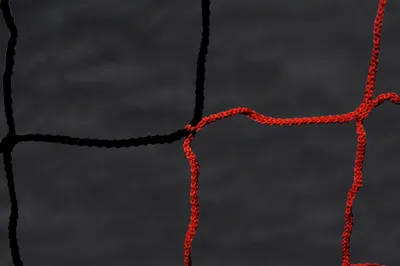 Produktbild von Stadion-Fußballnetz 7.32 x 2.44 x 2 x 2 m - 4mm - Extrem robust und langlebig - Schwarz und Rot