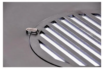 Produktbild von Feuerplatte 80 cm mit Tragegriff und 20 cm Grill Einsatz Gitter