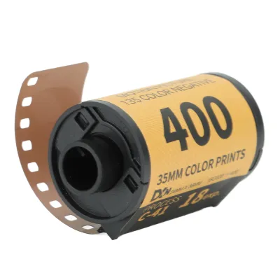 Zdjęcie produktu dla Estink Drobnoziarnisty kolorowy film do aparatu 35 mm ISO 320-400 do szybkich akcji i scen o słabym oświetleniu (18 arkuszy)
