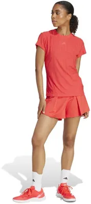 Image de T-shirt Adidas FreeLift pour femmes, couleur rouge semi-transparente, taille M