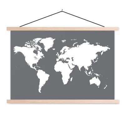 Produktbild von MuchoWow® Textilposter Weltkarte - Weiß - Grau 120x80 cm mit holzfarbenen Rahmen - Aufhängeset