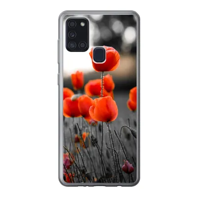 Produktbild von MuchoWow® Handyhülle Schutzhülle Hülle für Samsung Galaxy A21s Rote Mohnblumen vor schwarzem und weißem Hintergrund Silikon Softcase Handy Hülle - Hartschale