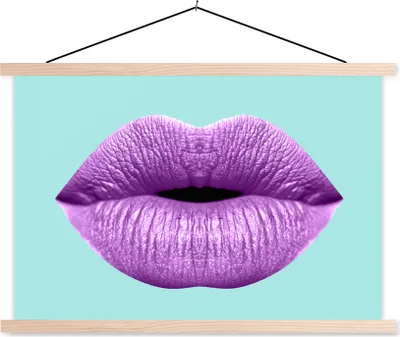 Produktbild von MuchoWow® Textilposter Lippen - Pastell - Lila 120x80 cm mit holzfarbenen Rahmen - Aufhängeset