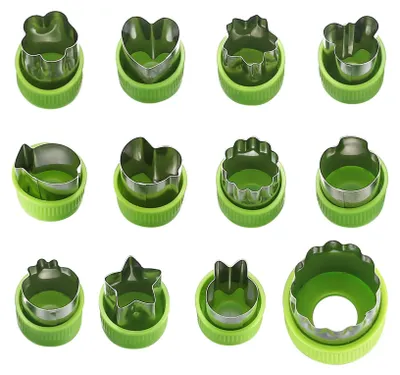 Produktbild von 12-teiliges Ausstechformen-Set aus Edelstahl, mit Ausstechformen für Gemüse und Obst, Gemüsehobeln und einem Brotbackform-Set für Kuchen und Kekse.