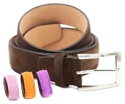 Produktbild von Gürtel für Damen aus braunem Wildleder mit Wechselschlaufen