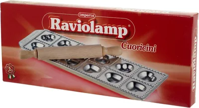 A box of Imperia Raviolamp 10 Cuoricini Ravioli-Form, showing the ravioli mold and a small rolling pin.