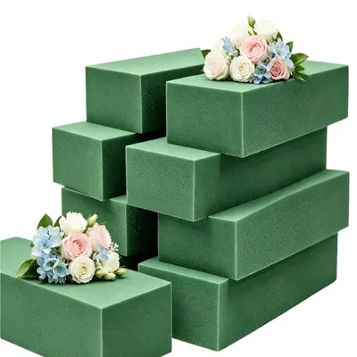 Productafbeelding van Bloemenschuim - Nat bloemenschuim, zelf te snijden, geschikt voor verse en kunstbloemen - 8 stuks, 11x7,5x4 cm, groen