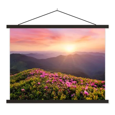 Produktbild von MuchoWow® Textilposter Blumen - Berg - Sonnenuntergang - Landschaft 120x90 cm mit schwarzem Rahmen - Aufhänger für Poster