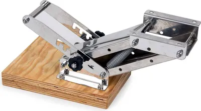 Produktbild von Motorhalter bis 20 PS oder ca. 45 kg in 4 Positionen fixierbar aus Edelstahl / Holz