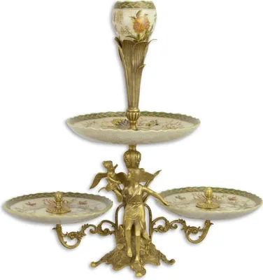 Produktbild von Eine zweistöckige Etagere aus Porzellan mit Bronzegefassung Replikat Retro Design Dekoration