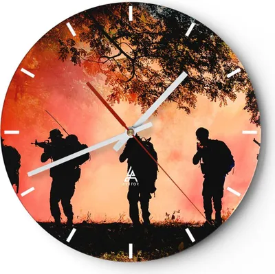 Produktbild von Wanduhr - Rund - Glasuhr - Soldat Gewehr - 40x40cm - Schleichendes Uhrwerk - Lautlos - zum Aufhängen bereit - Dekoration Modern - Wanddekoration aus Glas - C3AR40x40-3977