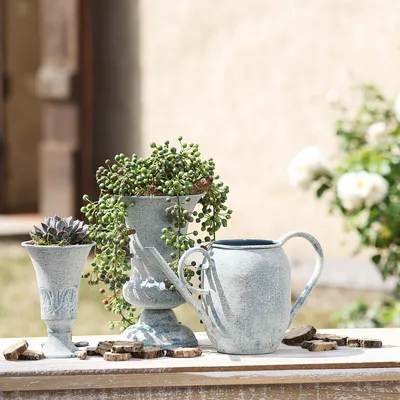 Produktbild von Antik-Vase im Kelch-Design für elegante Dekoration
