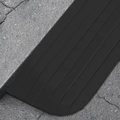 Zdjęcie produktu dla vidaXL Rampy progowe 2 szt. 110x21x2,5 cm gumowe