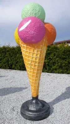 Immagine prodotto di Tavolo da giardino in plastica beige, design moderno